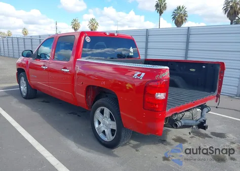 2011 Chevrolet Silverado 1500 Lt z USA, uszkodzony, nr VIN 3GCPKSE33BG196473